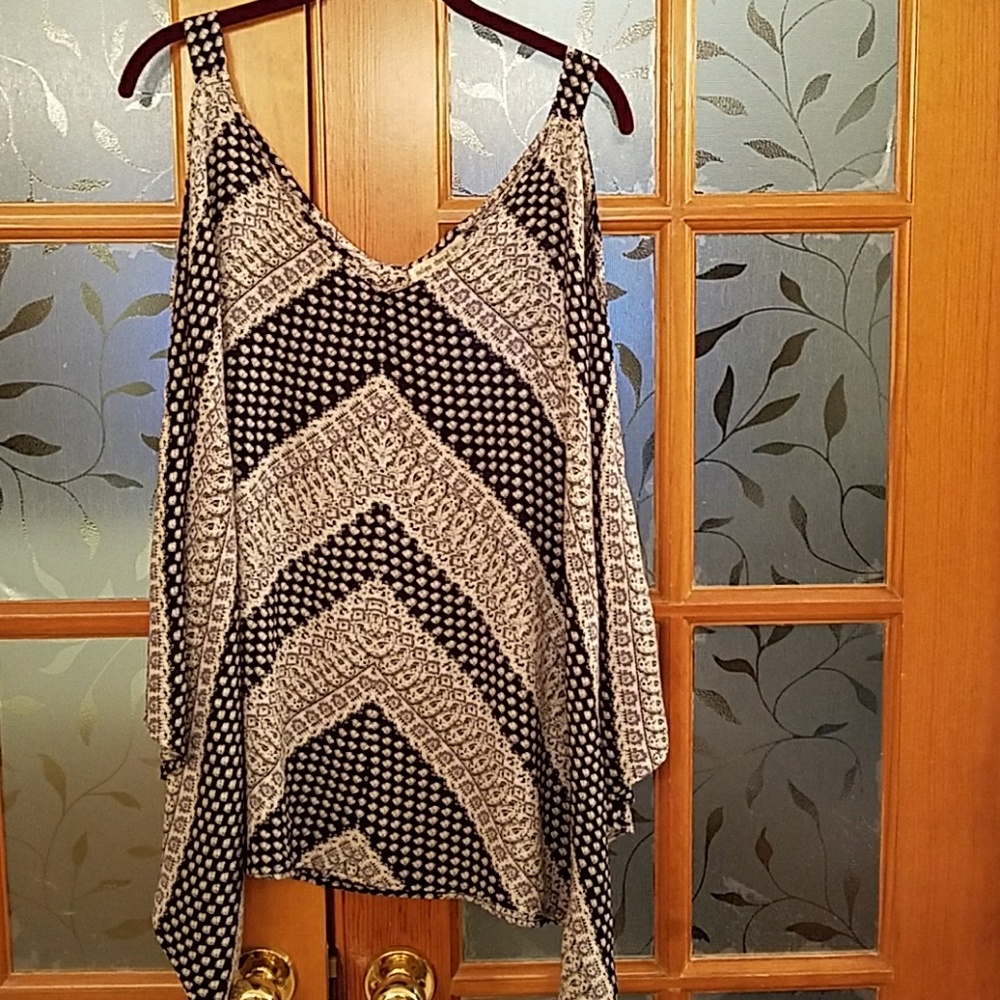Indigo Thread Co. Cold Shoulder Top